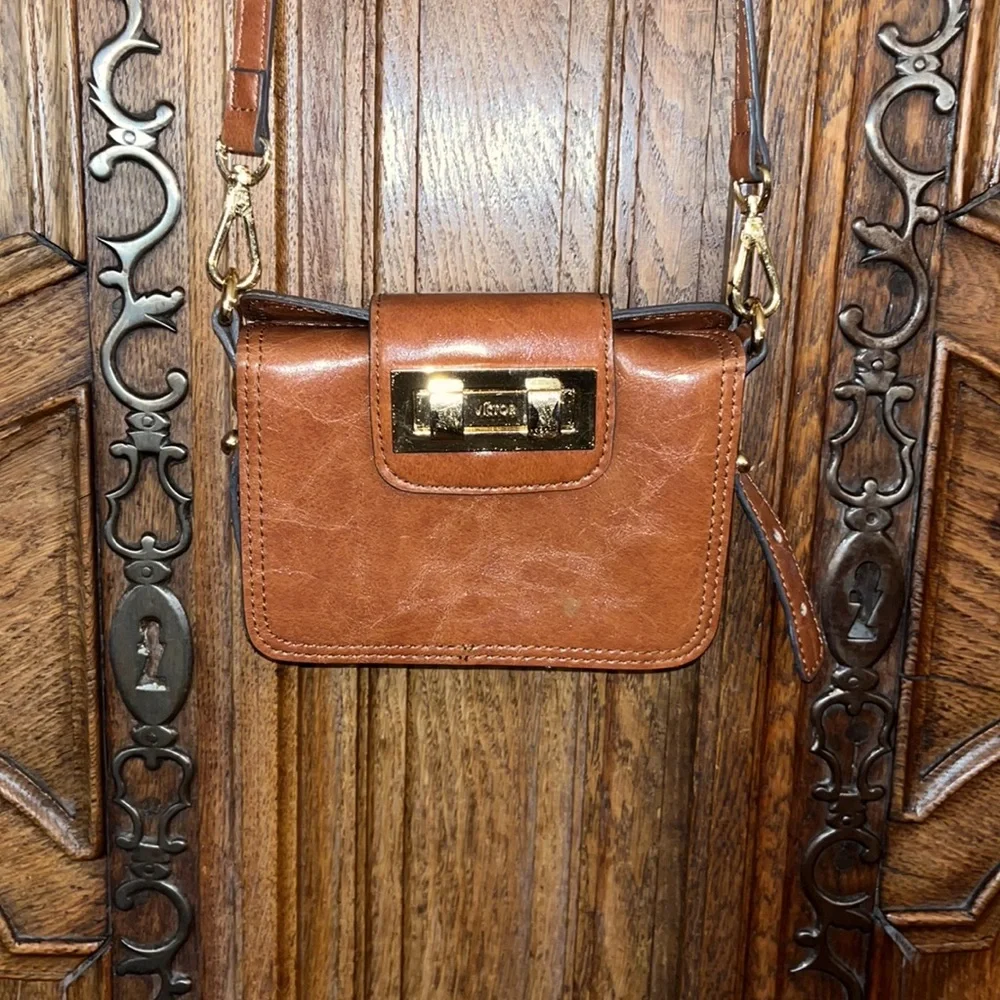 Victor Alfaro brown leather crossbody